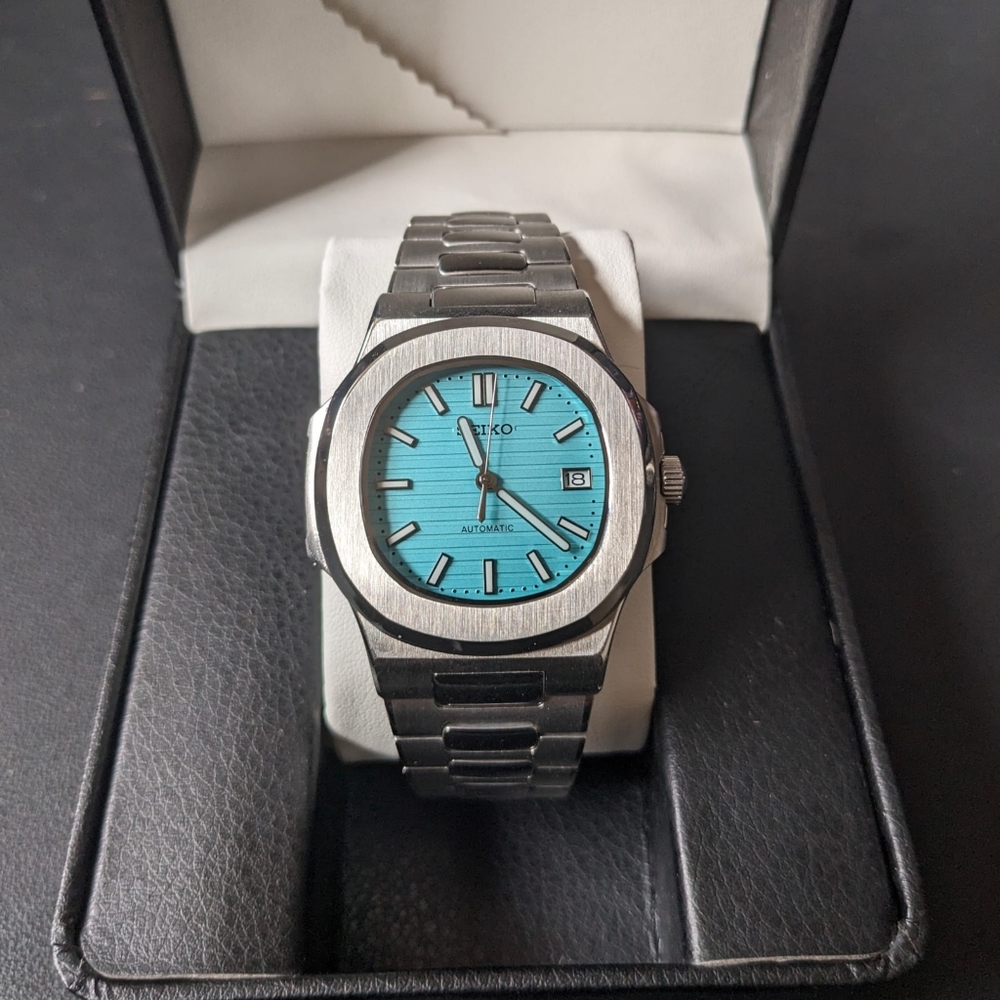 Custom Build "Seikonaut" with Tiffany Blue Dial